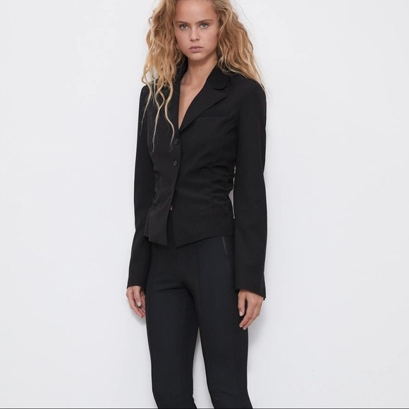 Zara Jackets & Blazers - Must Go‼️ Brand New Zara Ruched Fitted Blazer. Read Description 👇